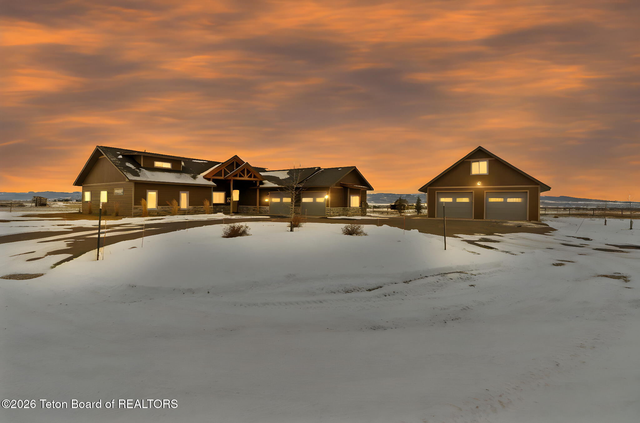 4433 LOS PINOS Drive