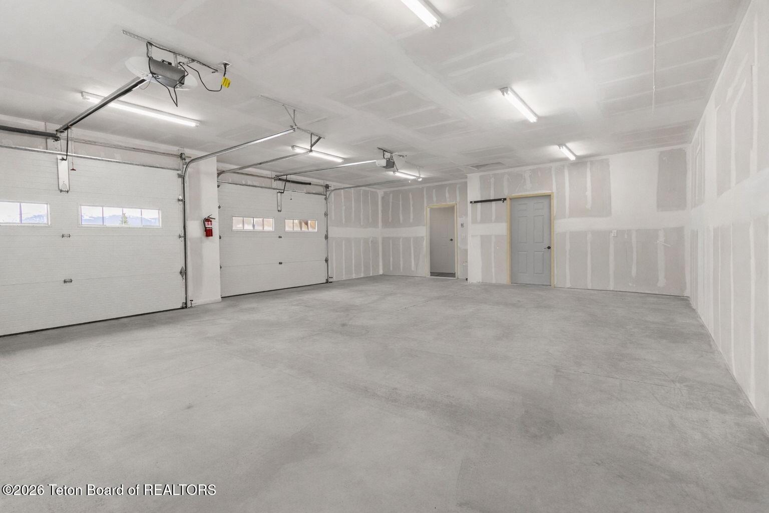 4433 LOS PINOS Drive