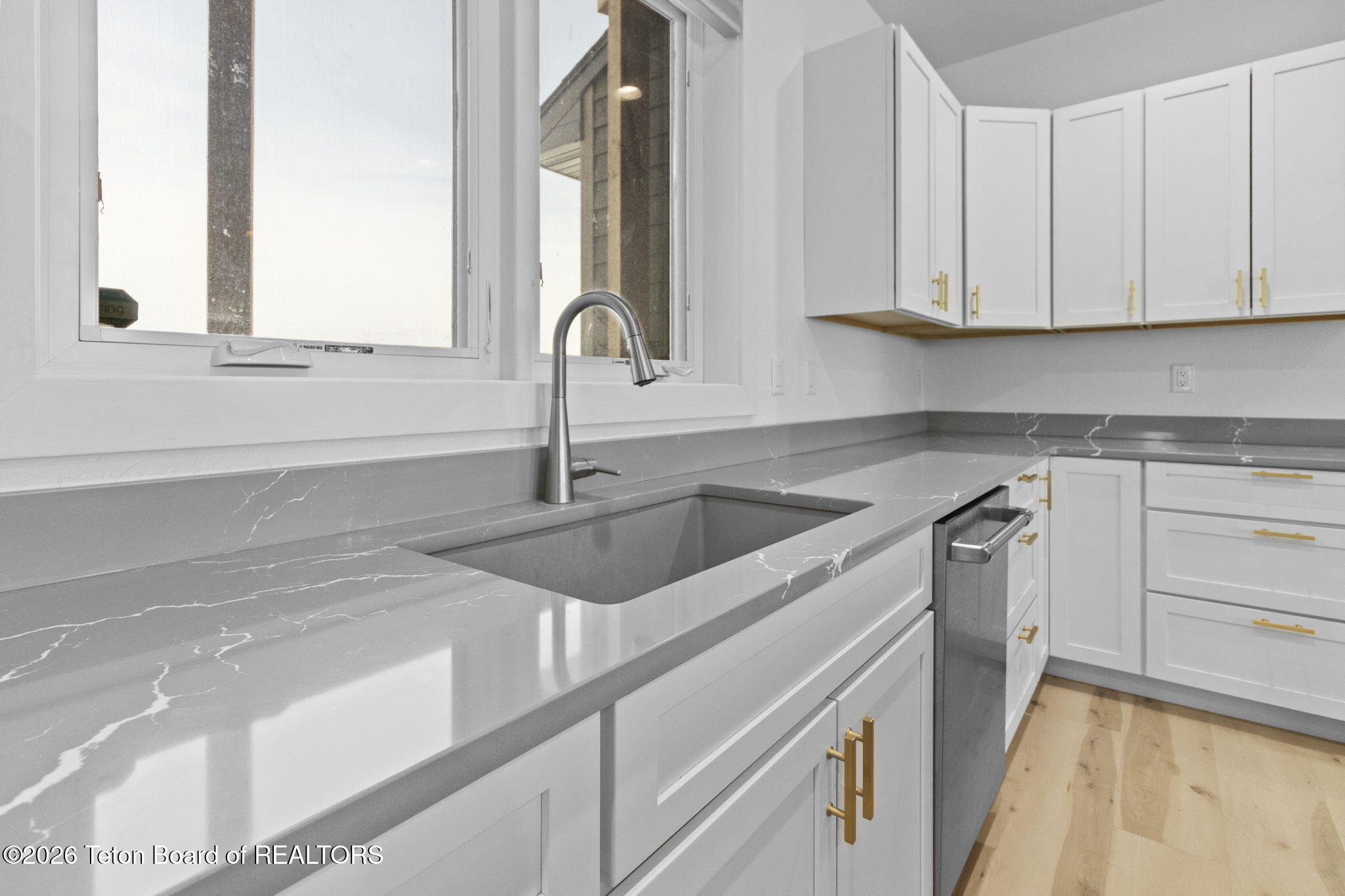 4433 LOS PINOS Drive