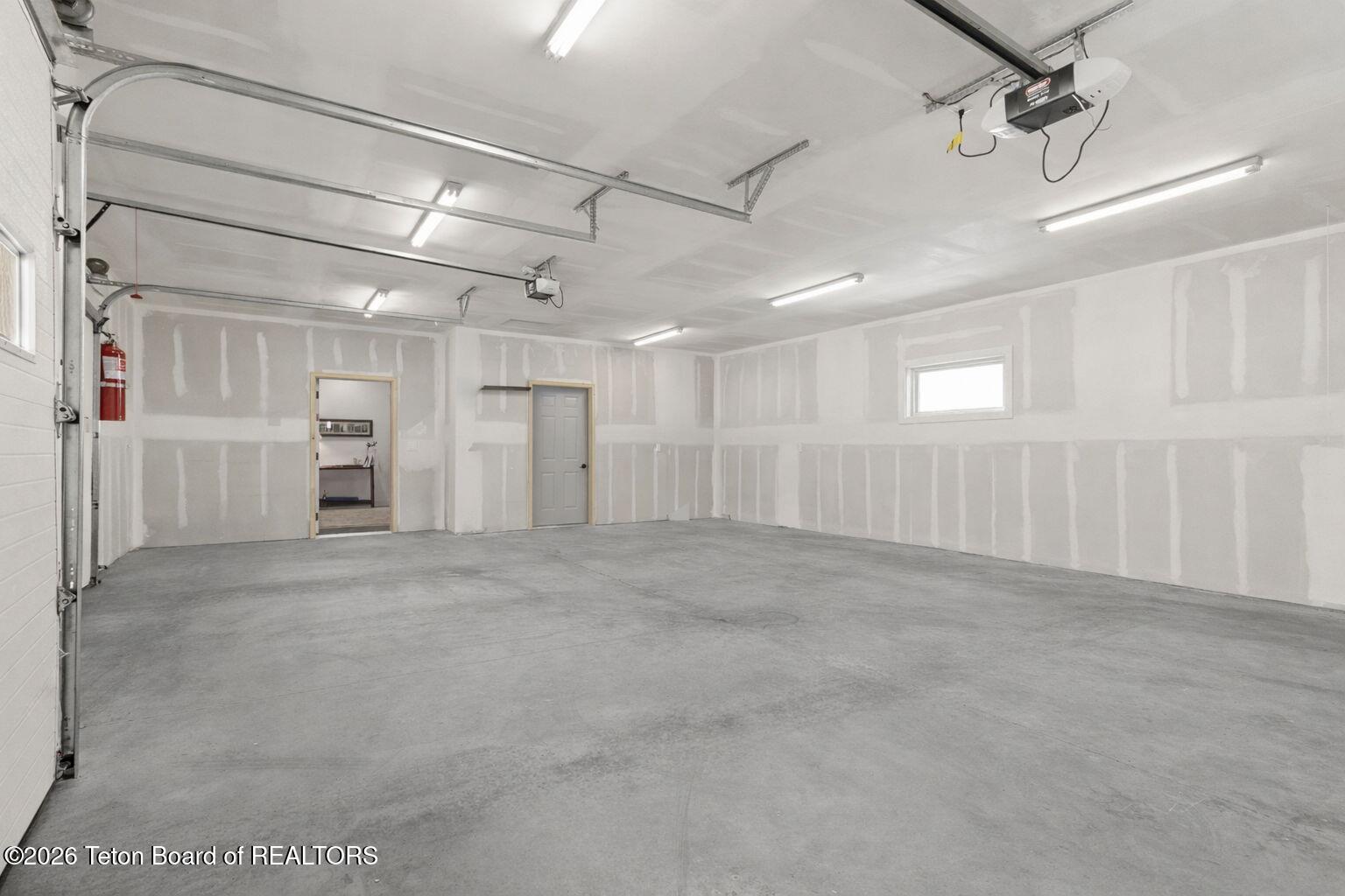 4433 LOS PINOS Drive