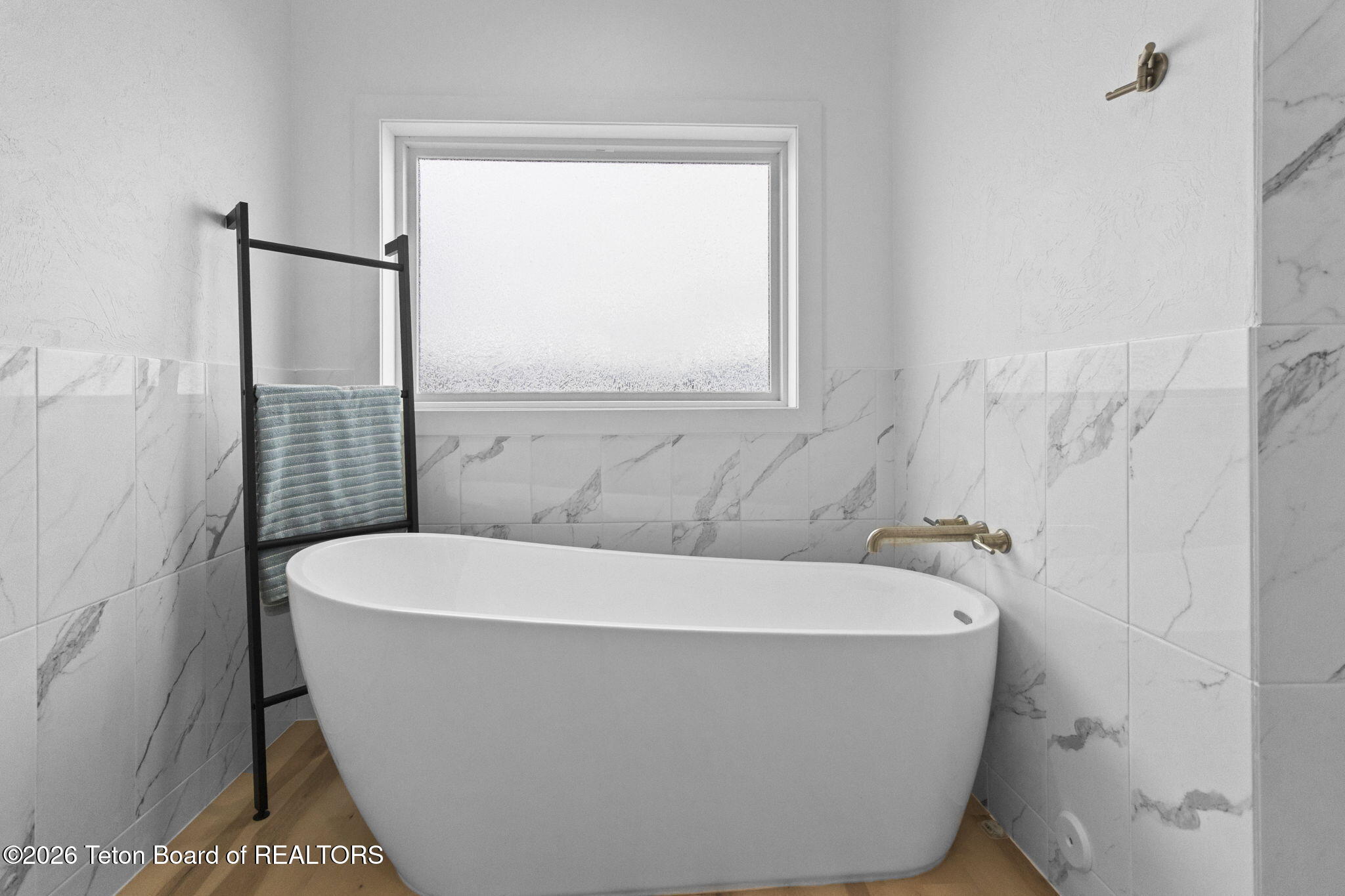 4433 LOS PINOS Drive