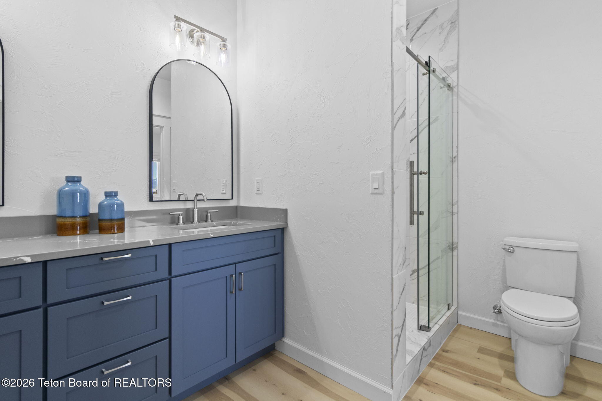 4433 LOS PINOS Drive