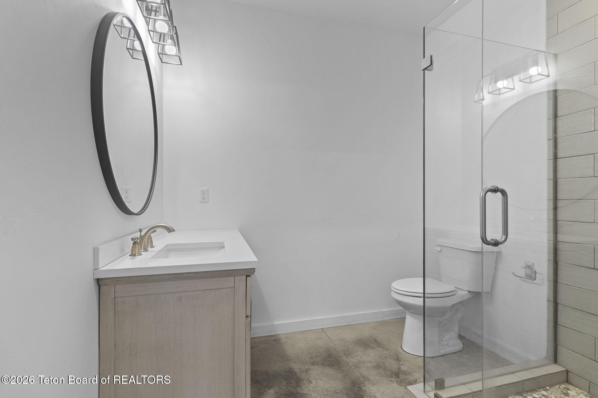 4433 LOS PINOS Drive