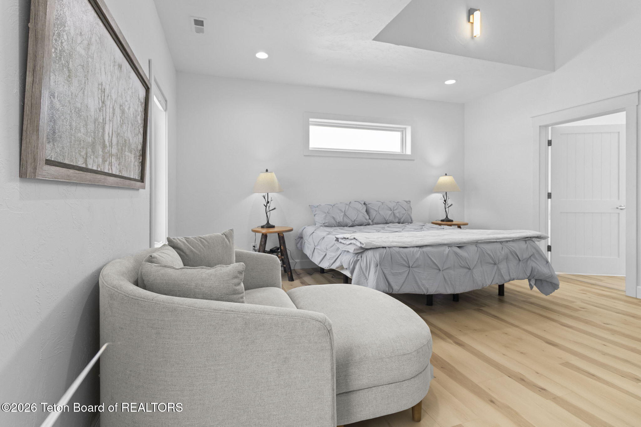 4433 LOS PINOS Drive