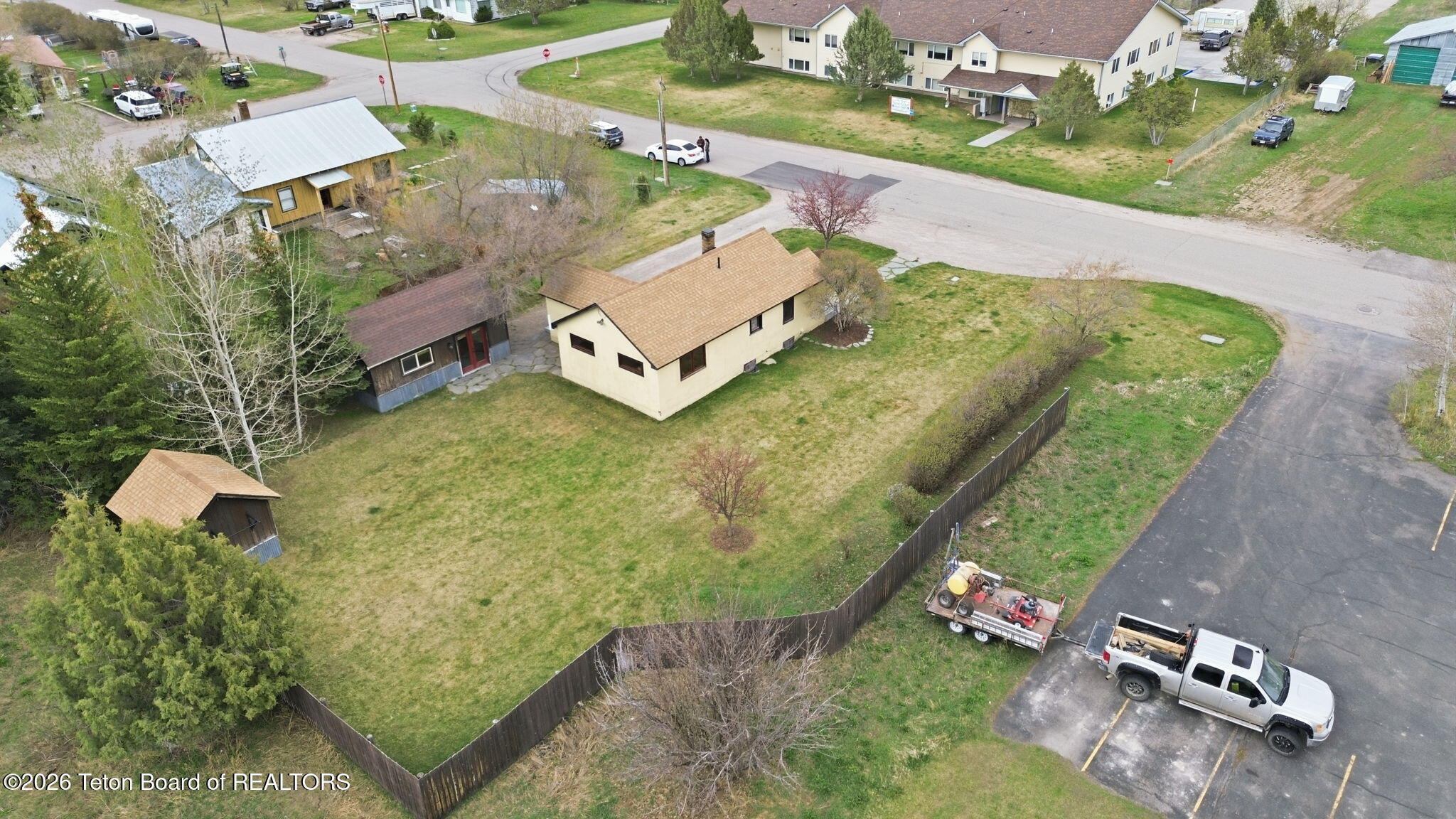 265 E WALLACE Avenue