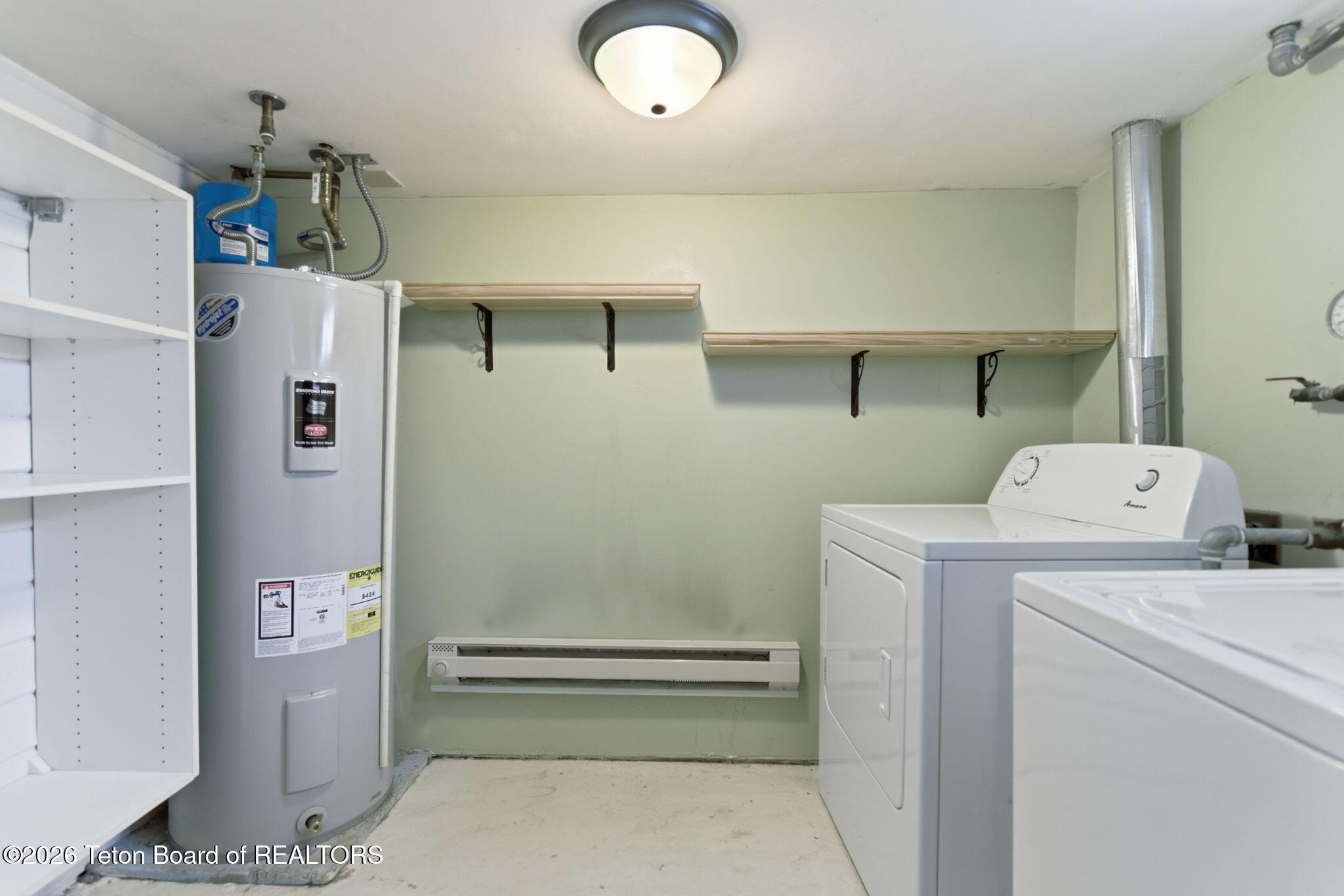 265 E WALLACE Avenue