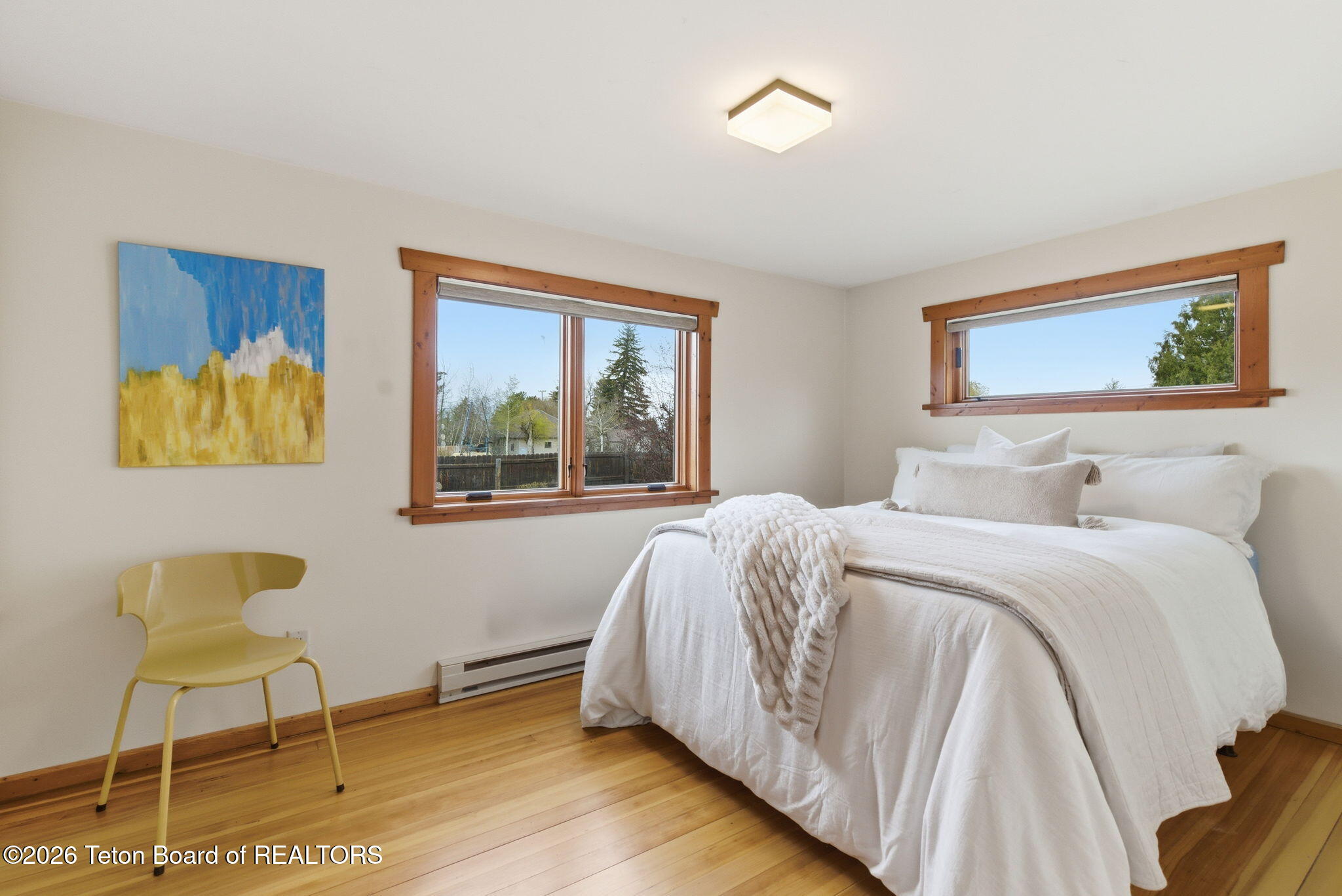 265 E WALLACE Avenue