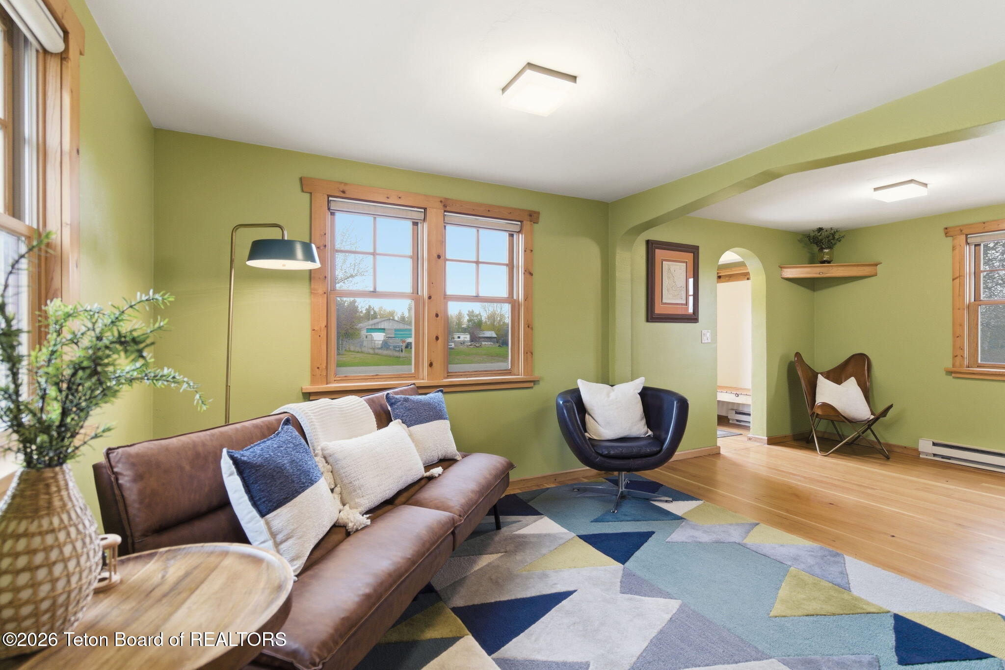 265 E WALLACE Avenue