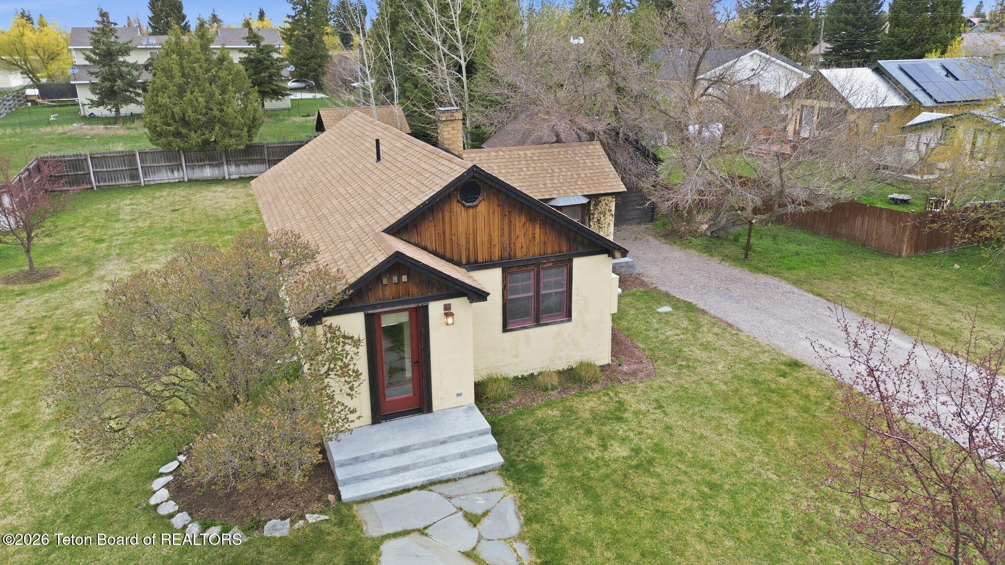 265 E WALLACE Avenue