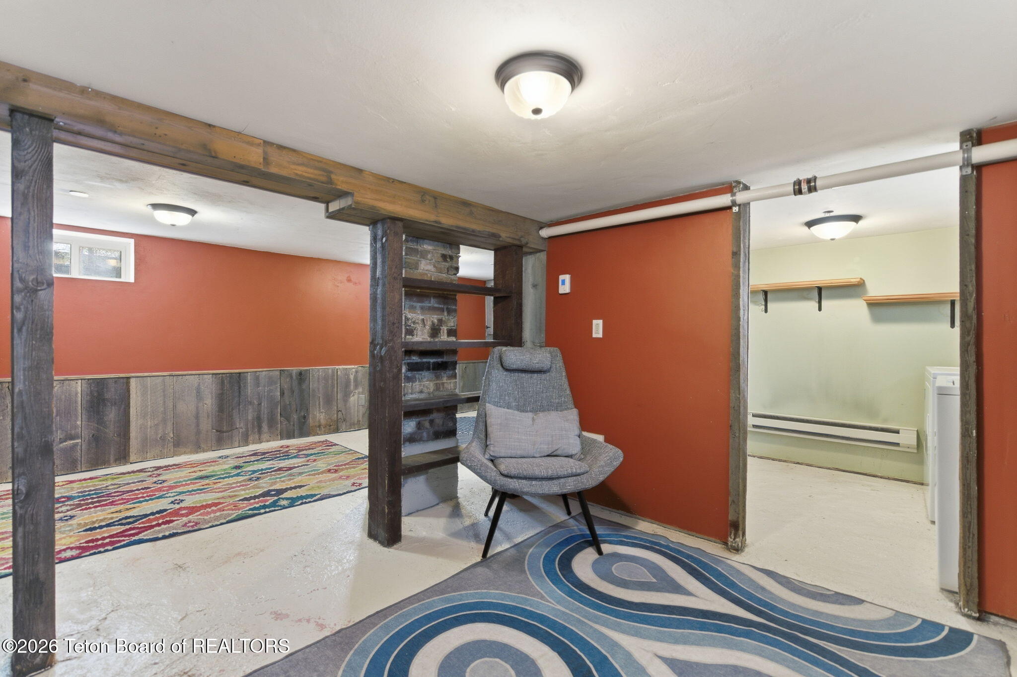 265 E WALLACE Avenue