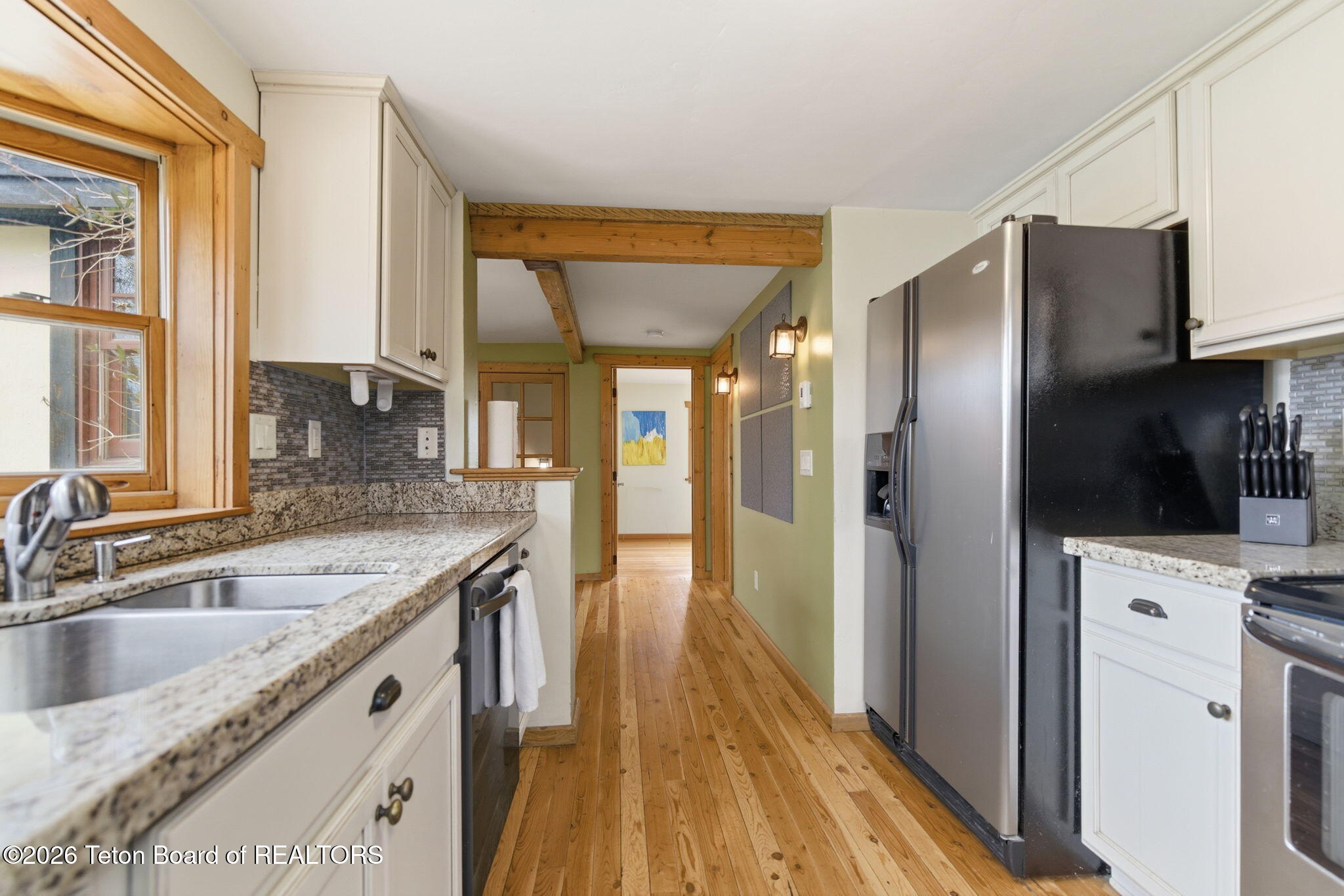 265 E WALLACE Avenue