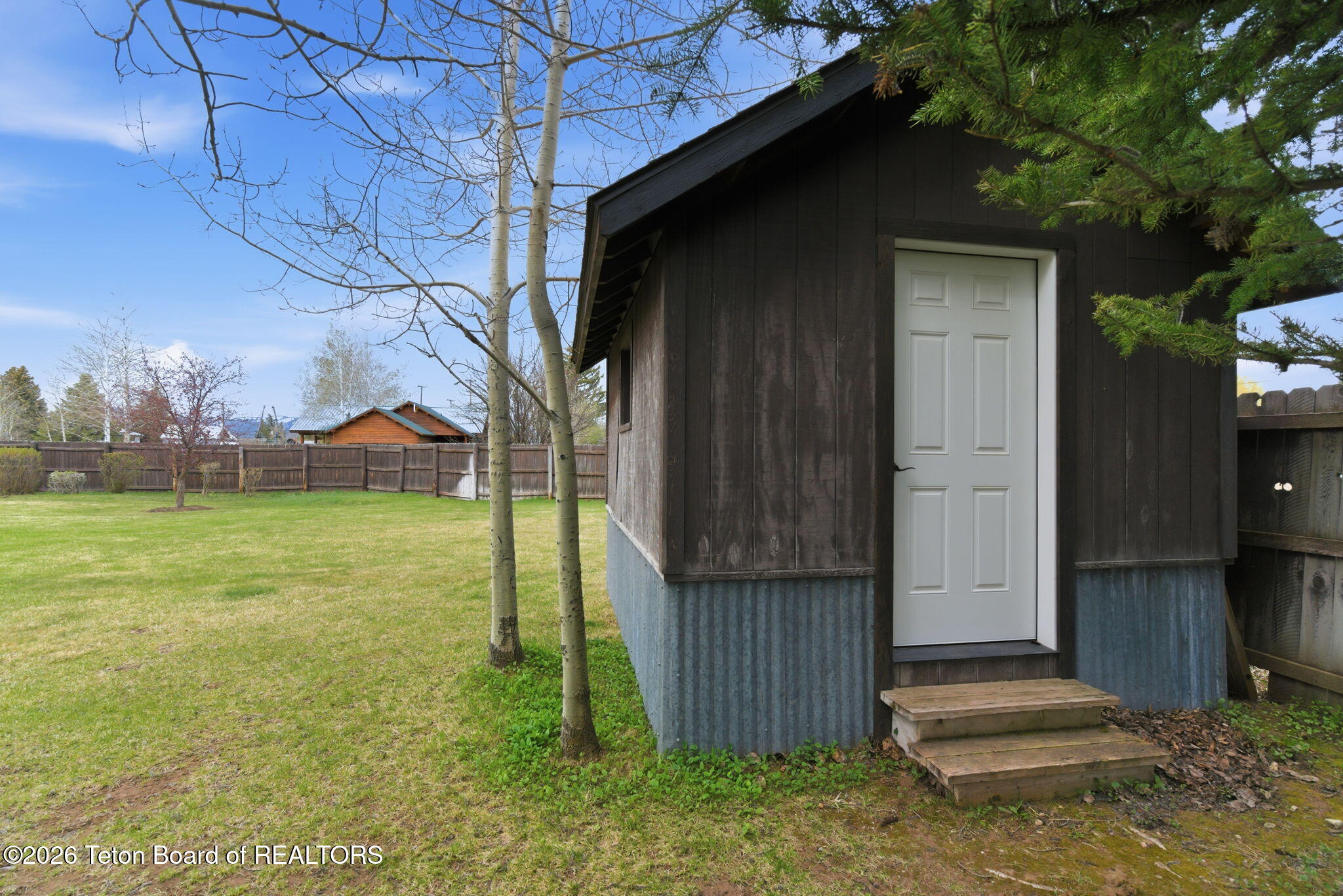 265 E WALLACE Avenue