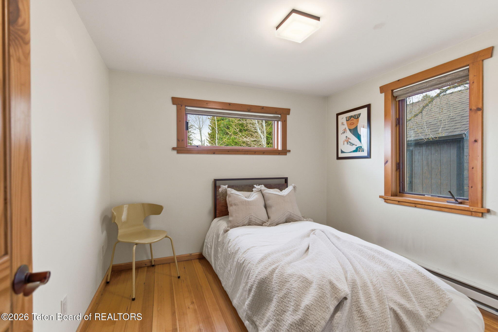 265 E WALLACE Avenue