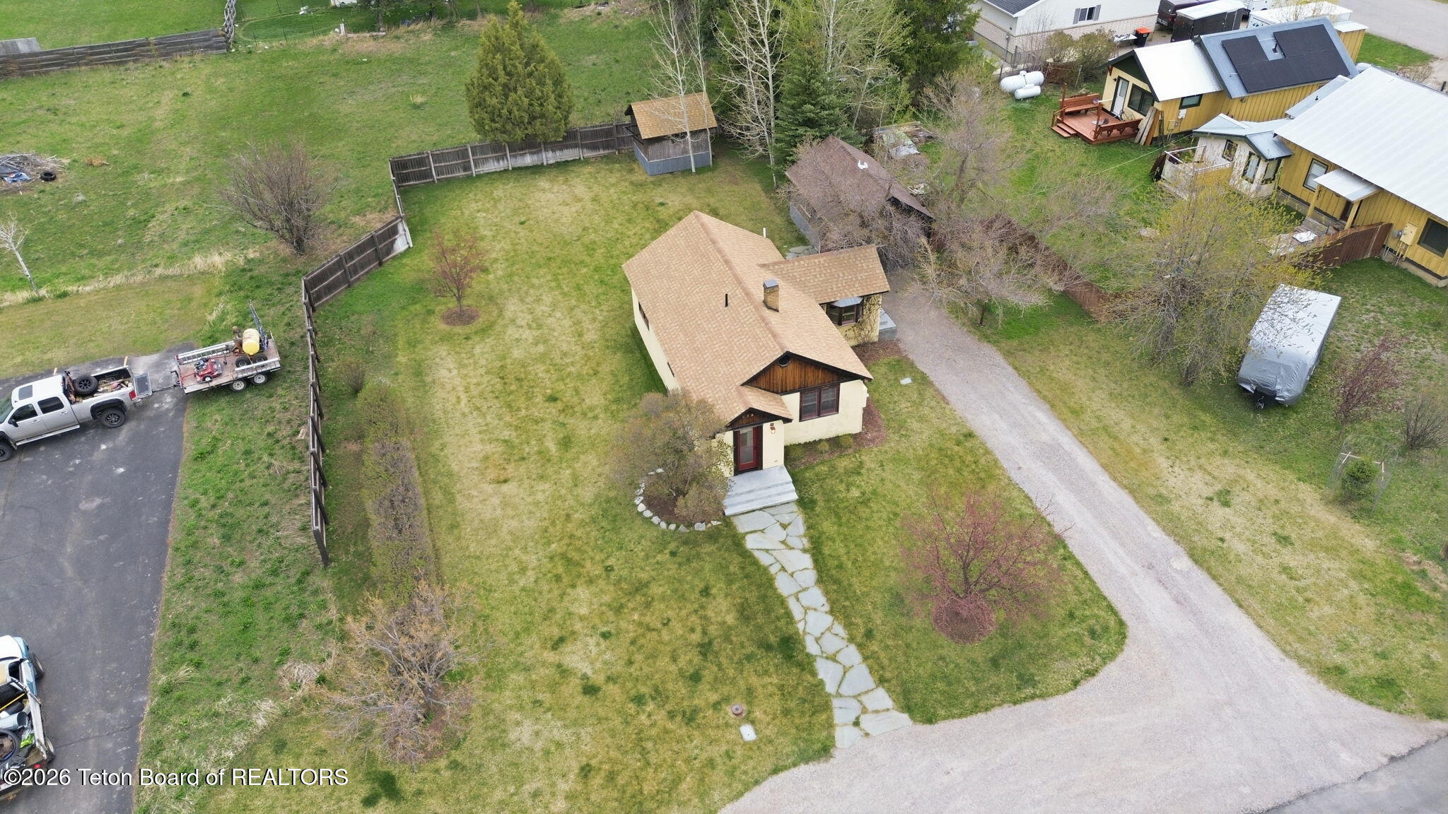 265 E WALLACE Avenue