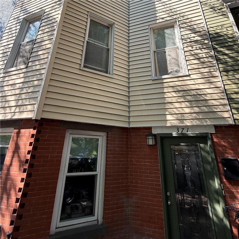 371 16th Street