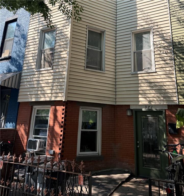 371 16th Street