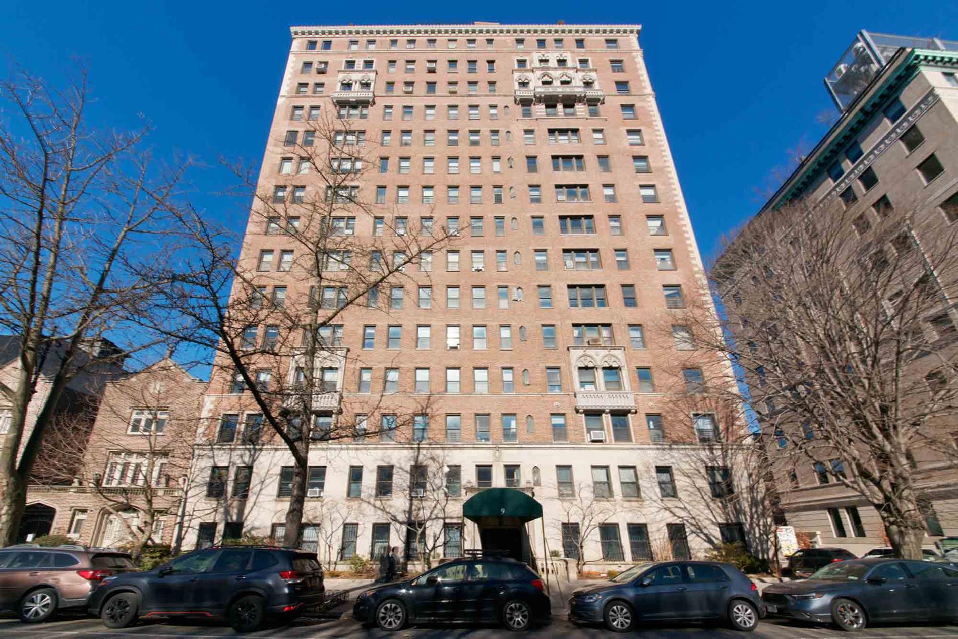9 Prospect Park W 1A