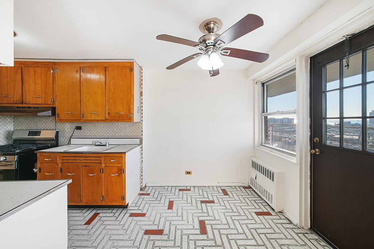 2475 W 16th Street 18G