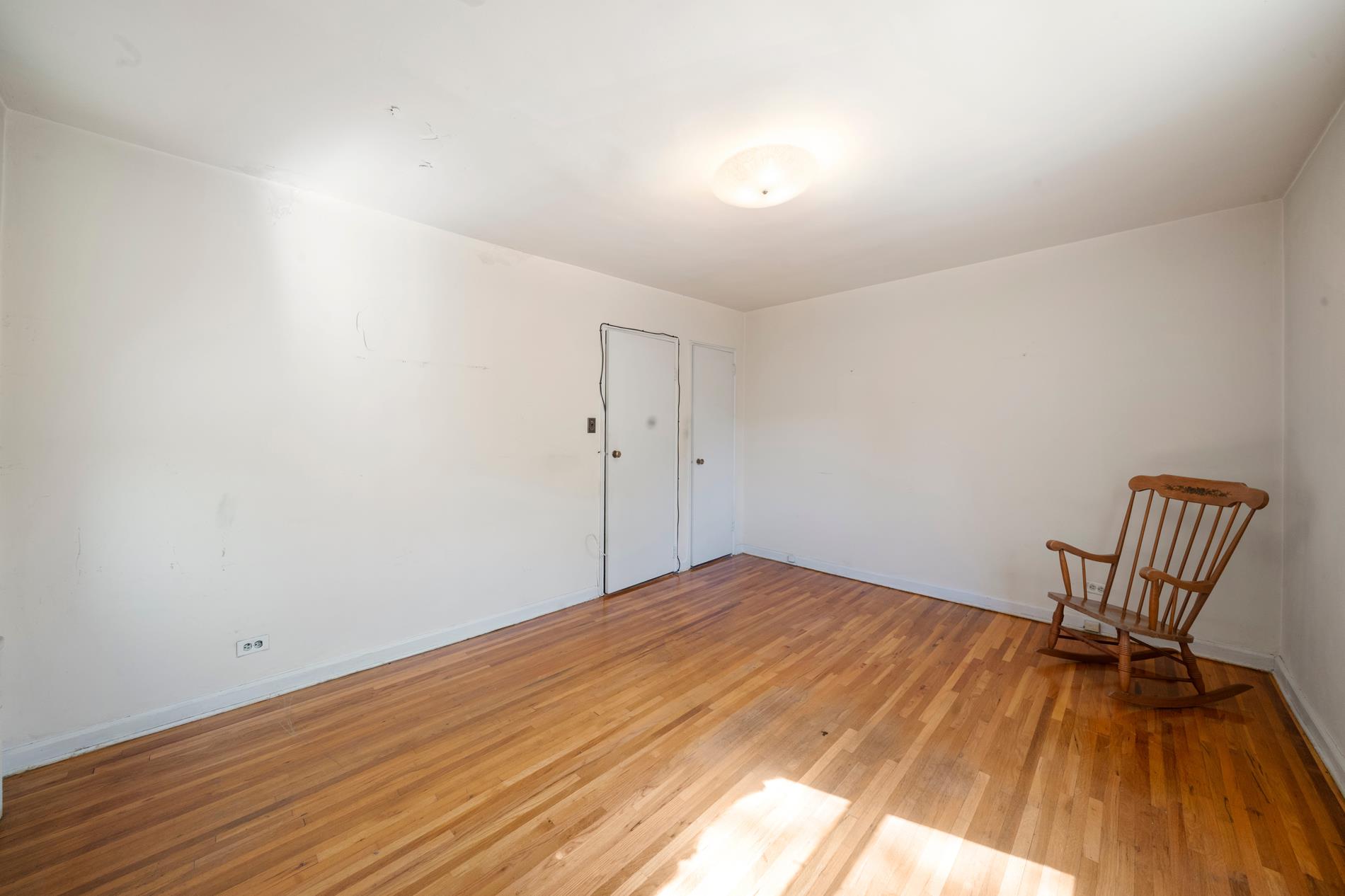 221 McDonald Avenue 4-N