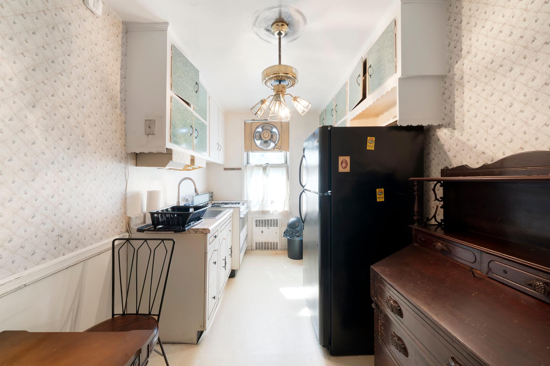 221 McDonald Avenue 4-N