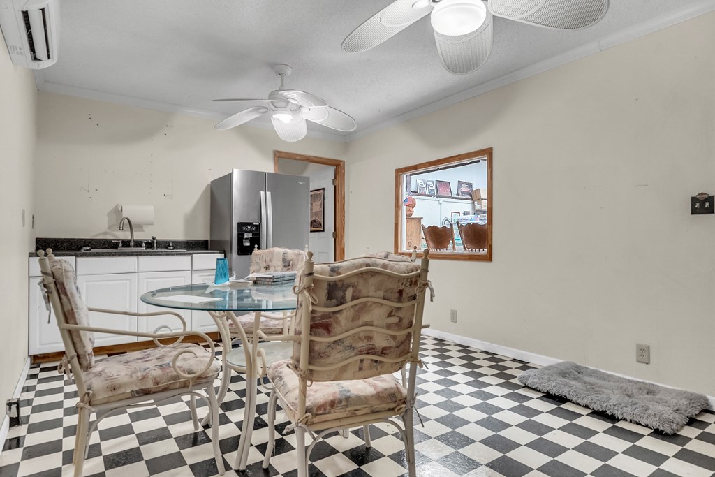 299 N Spring Creek Cir