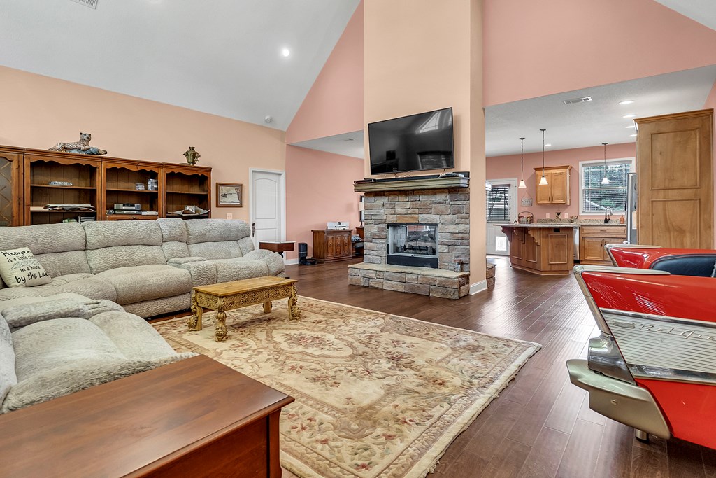 299 N Spring Creek Cir