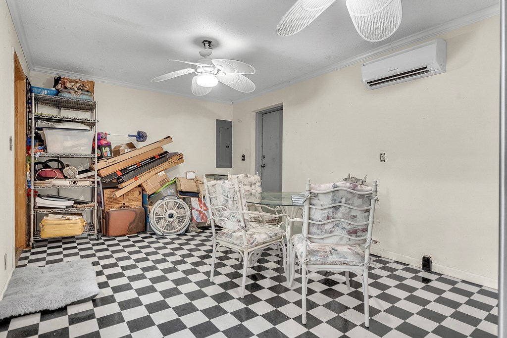 299 N Spring Creek Cir