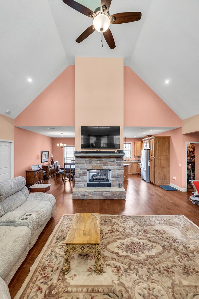 299 N Spring Creek Cir