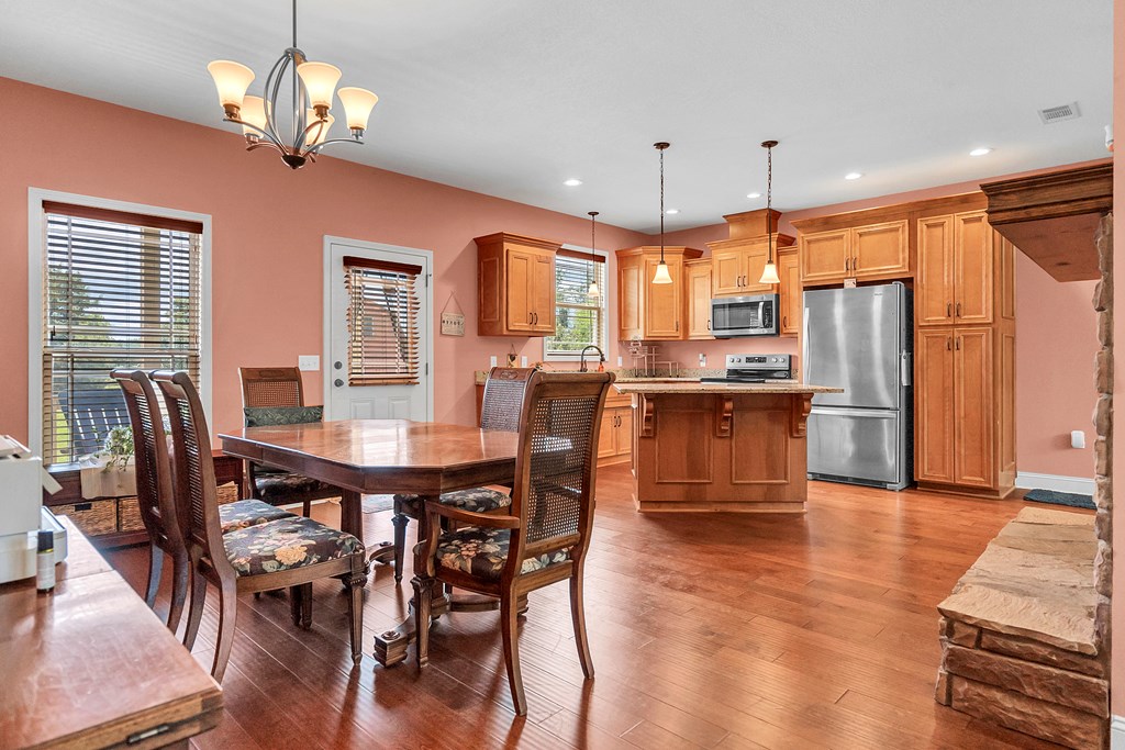 299 N Spring Creek Cir