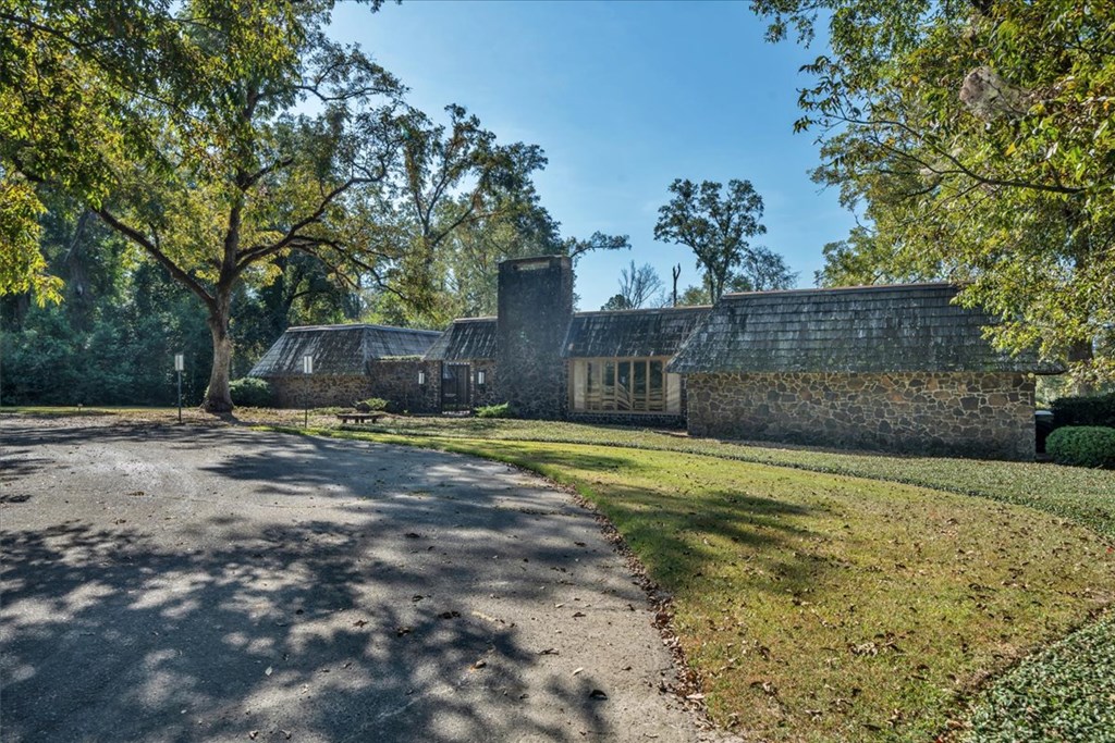 1403 S Ga Hwy 90