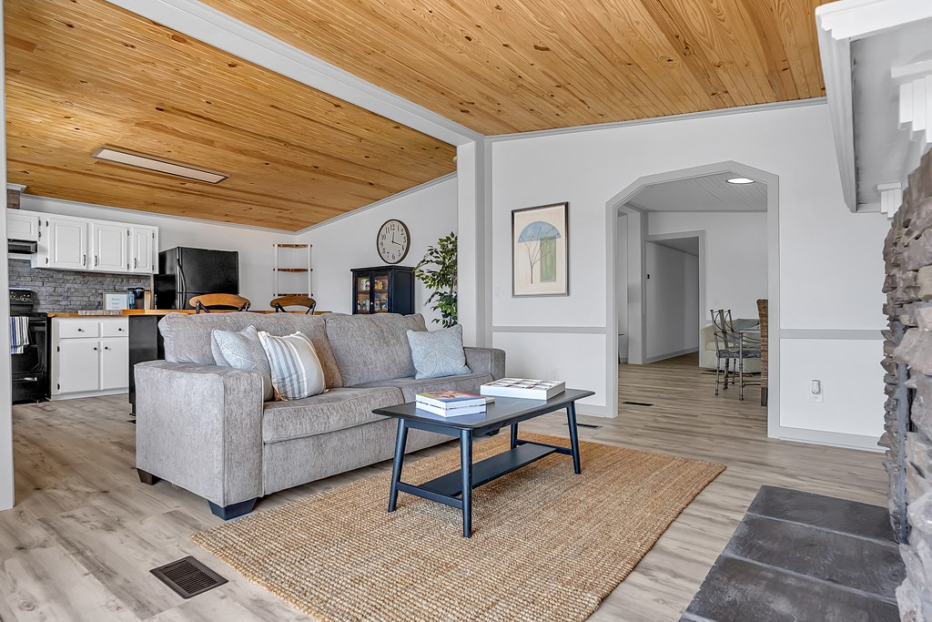 252 N Spring Creek Circle