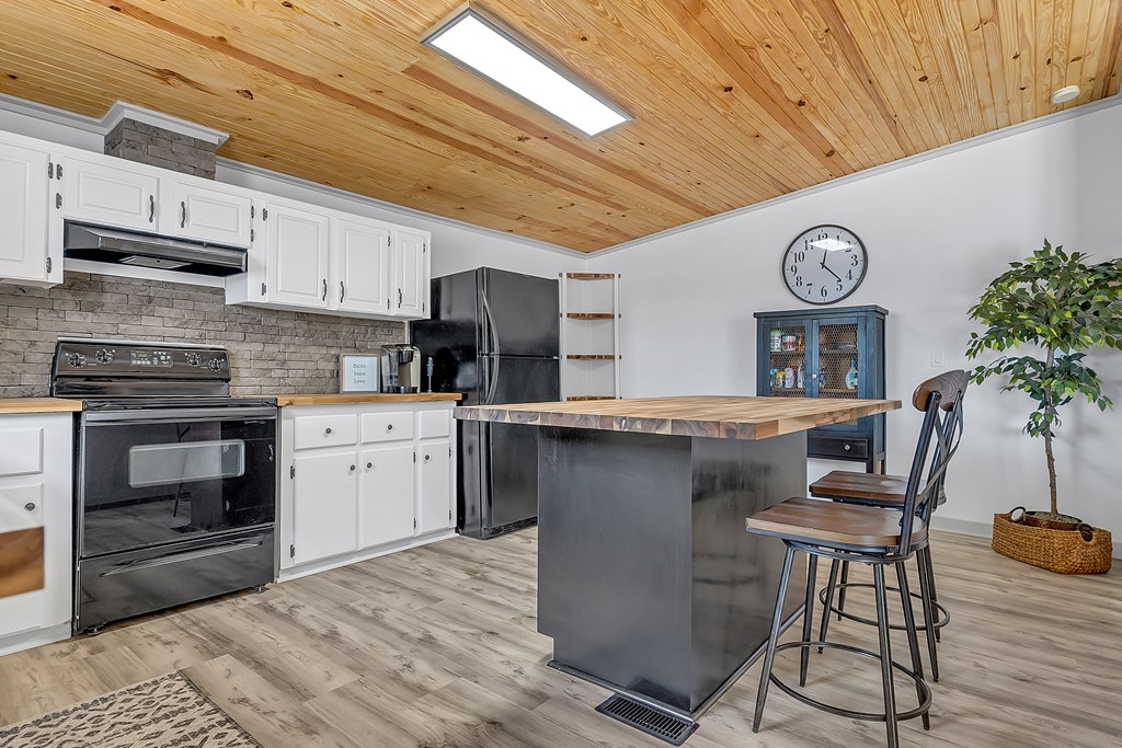 252 N Spring Creek Circle