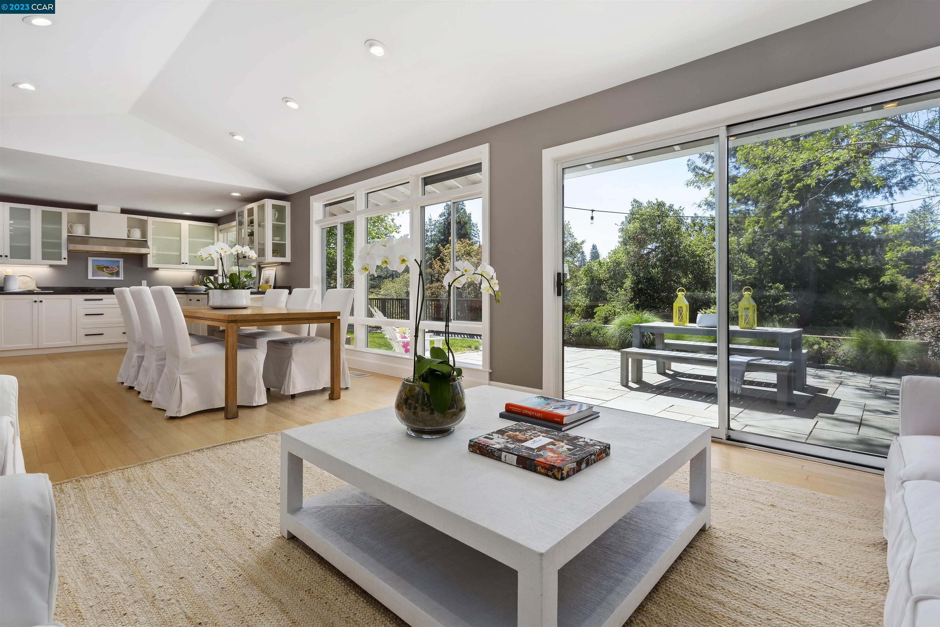115 Coral Dr