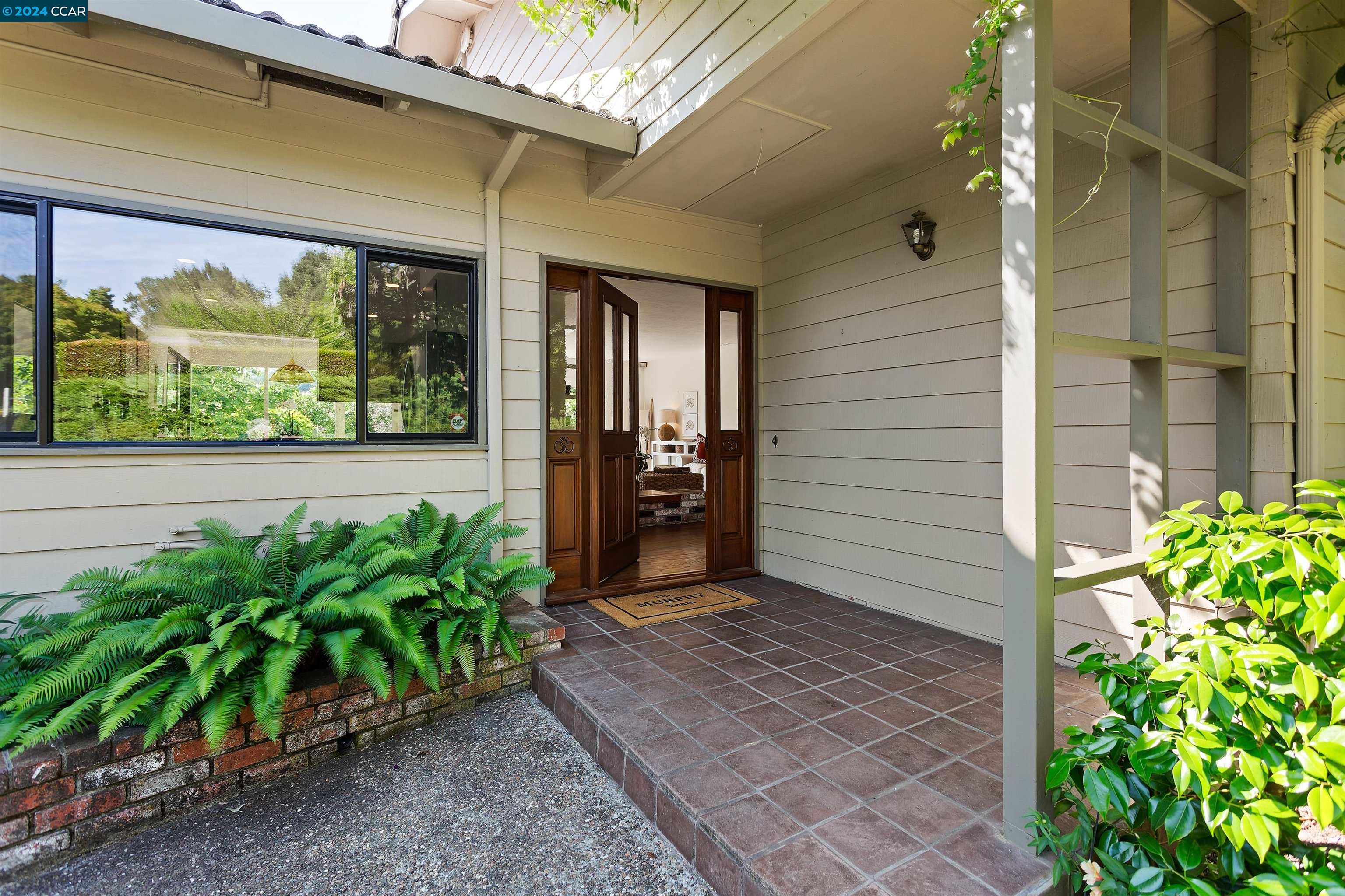 42 Hillcrest Dr