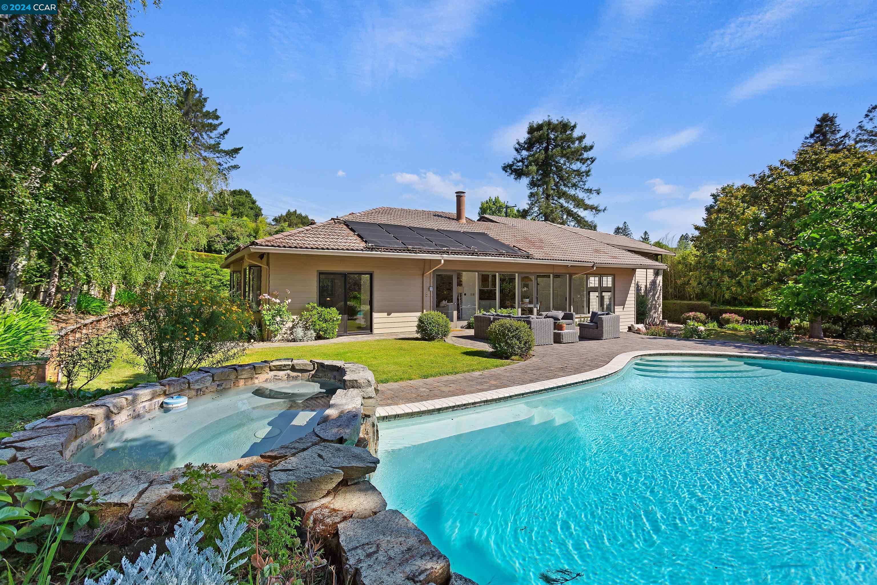 42 Hillcrest Dr