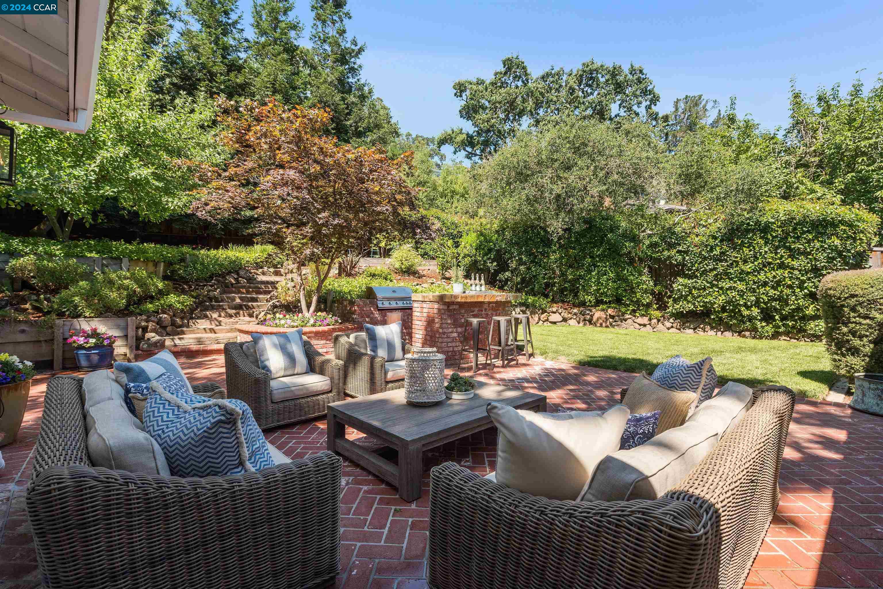 3347 Beechwood Dr