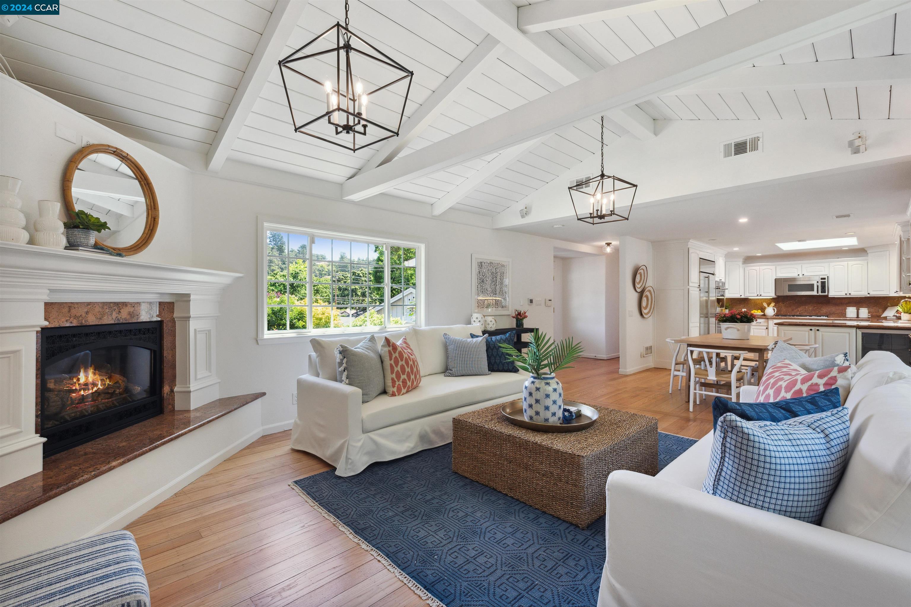 3347 Beechwood Dr