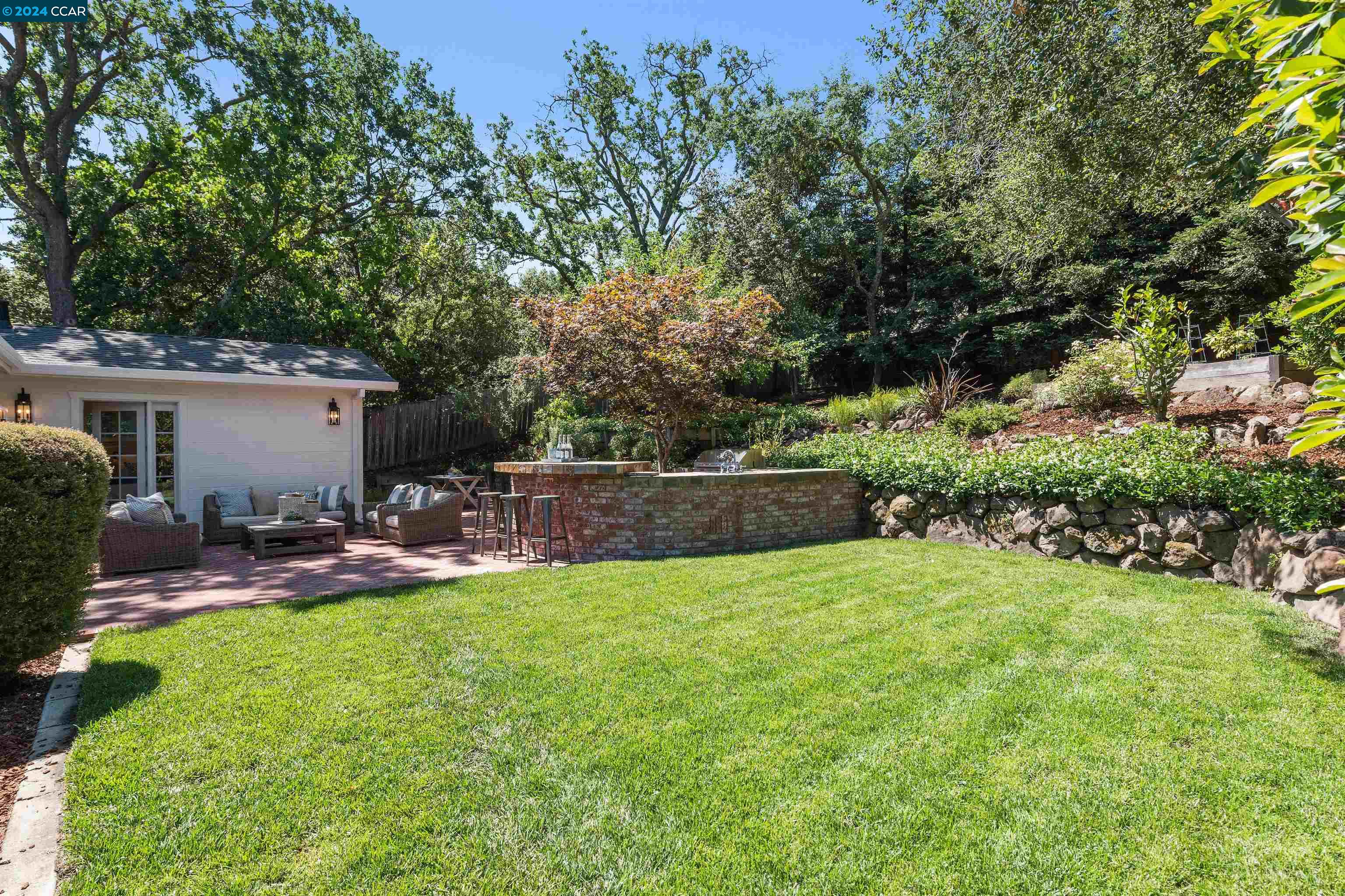 3347 Beechwood Dr