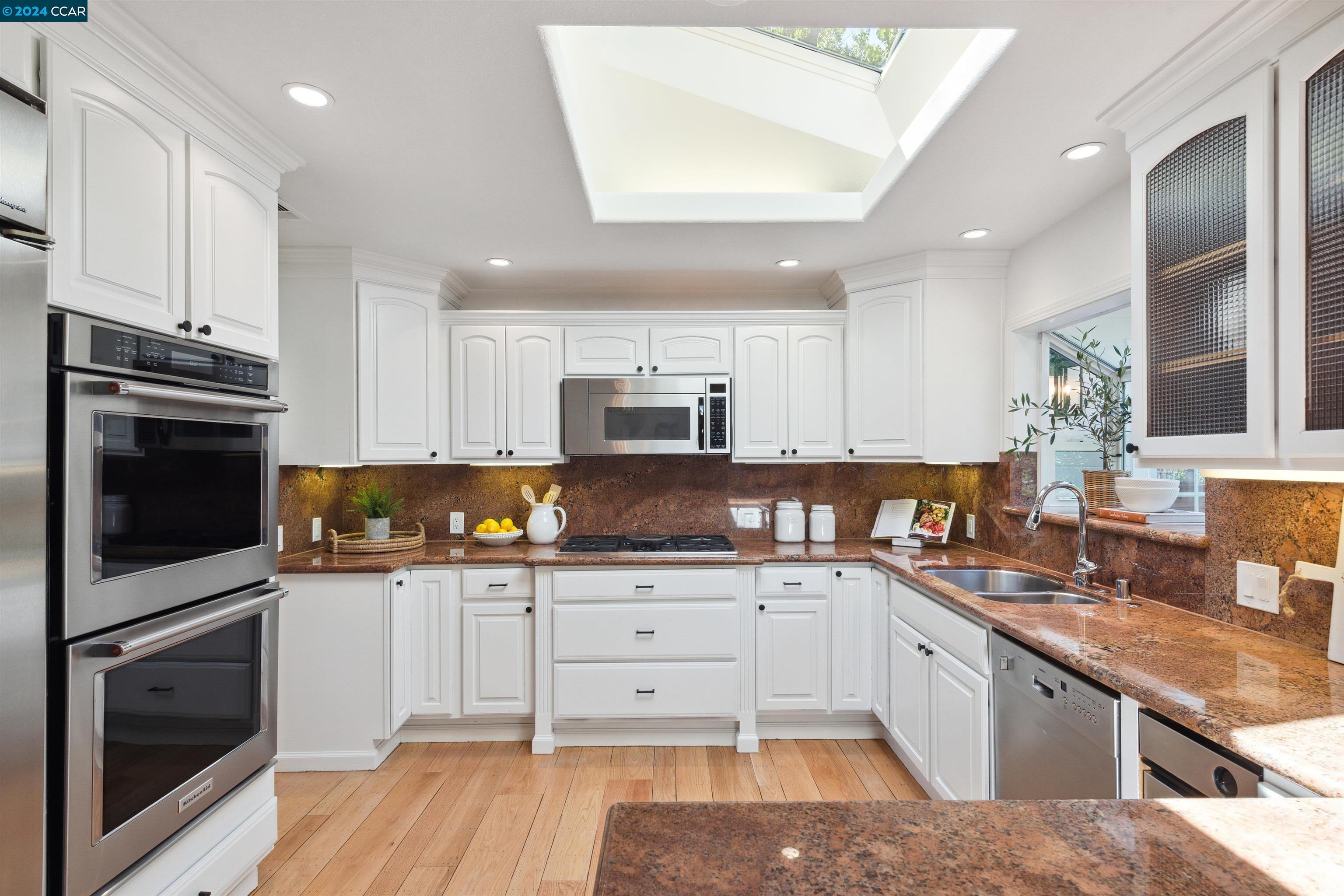 3347 Beechwood Dr