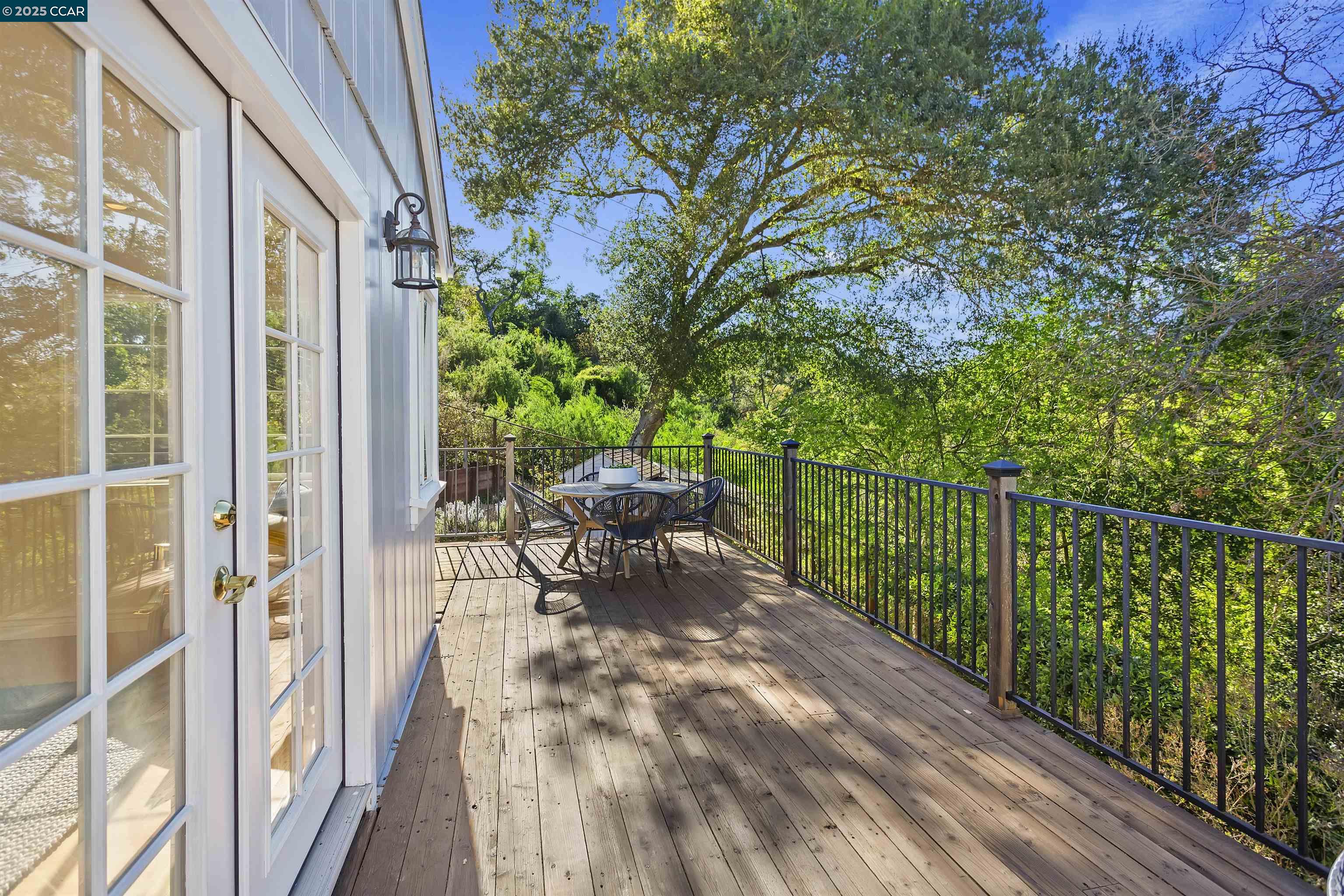 32 Sanborn Rd