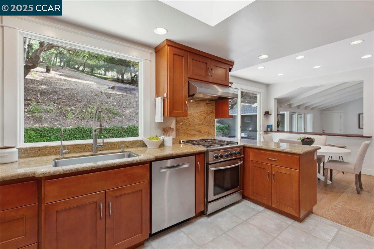 31 Parkway Ct