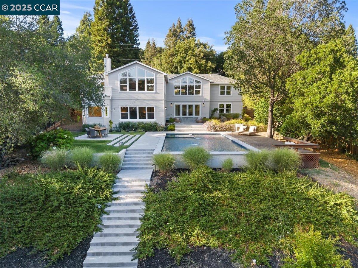 121 Meadow View Rd