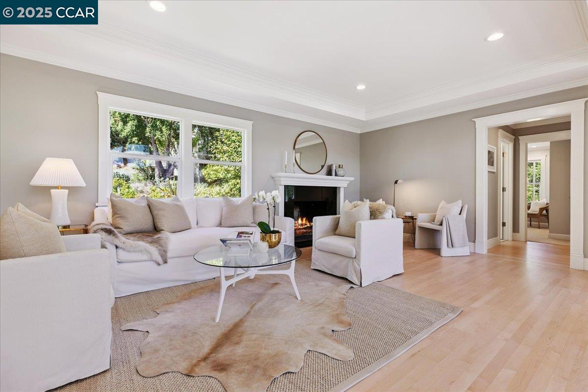 121 Meadow View Rd