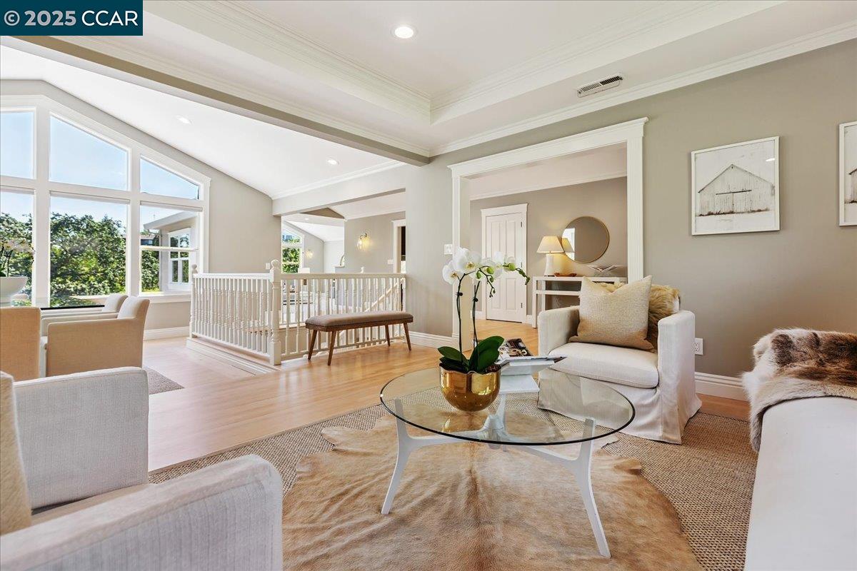 121 Meadow View Rd