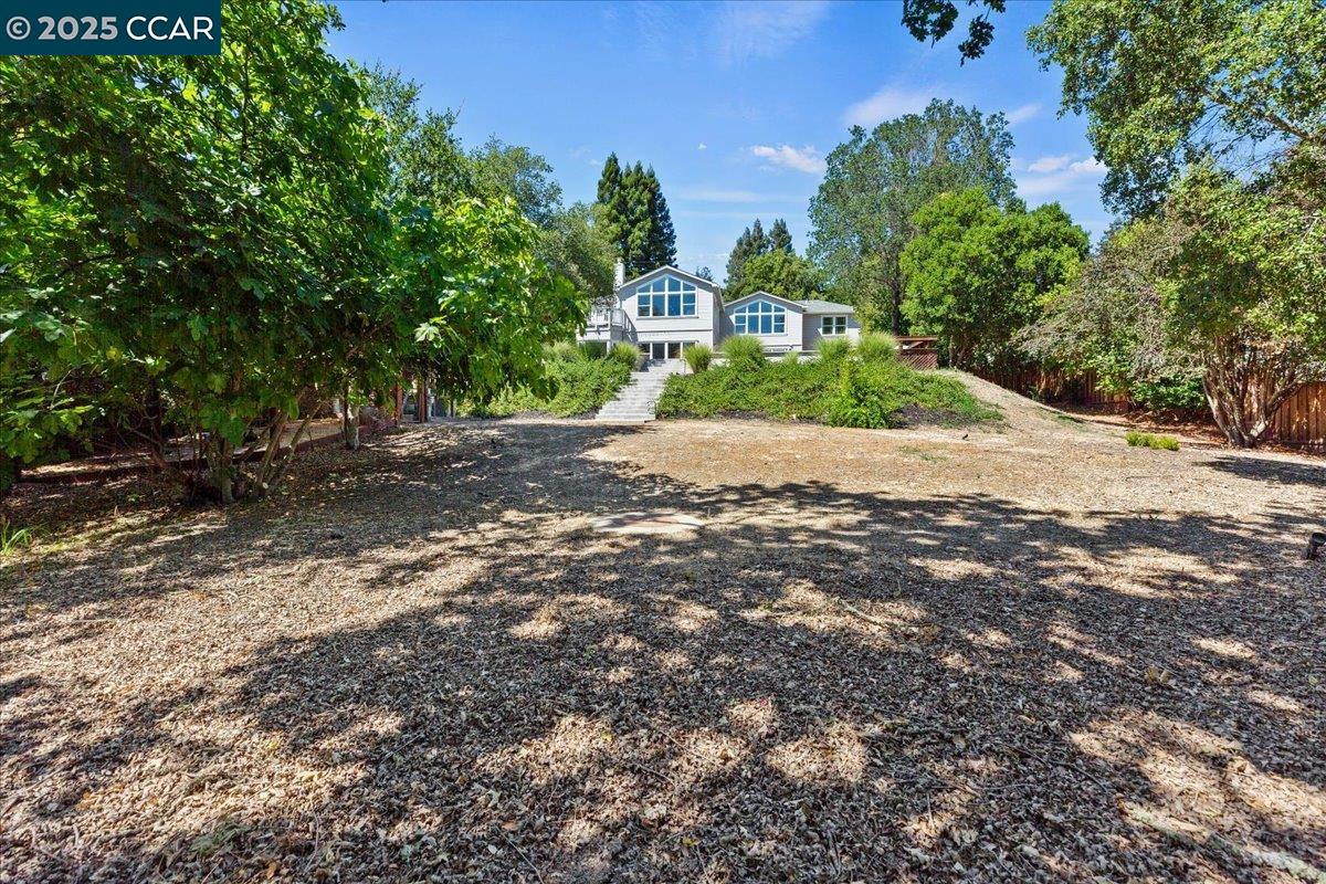 121 Meadow View Rd