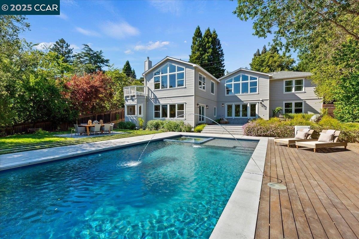 121 Meadow View Rd