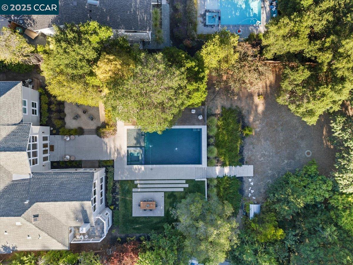 121 Meadow View Rd