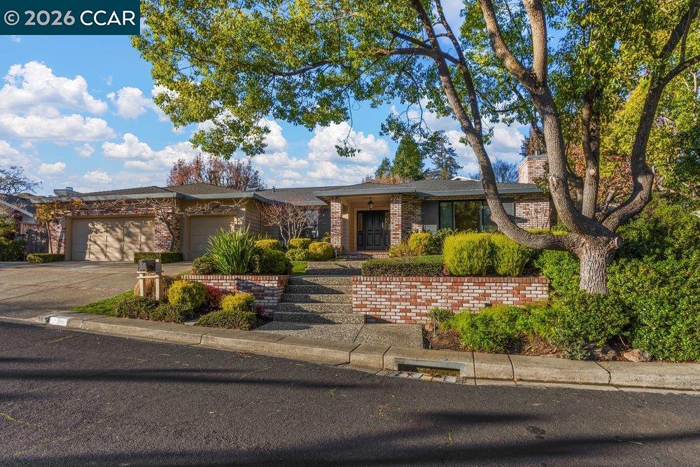 2 Willow Springs Lane