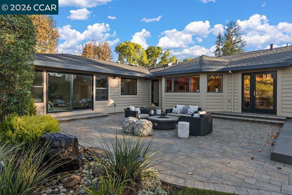 2 Willow Springs Lane