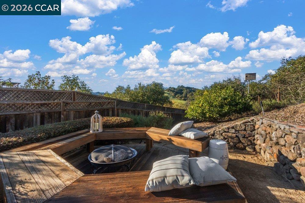 2 Willow Springs Lane